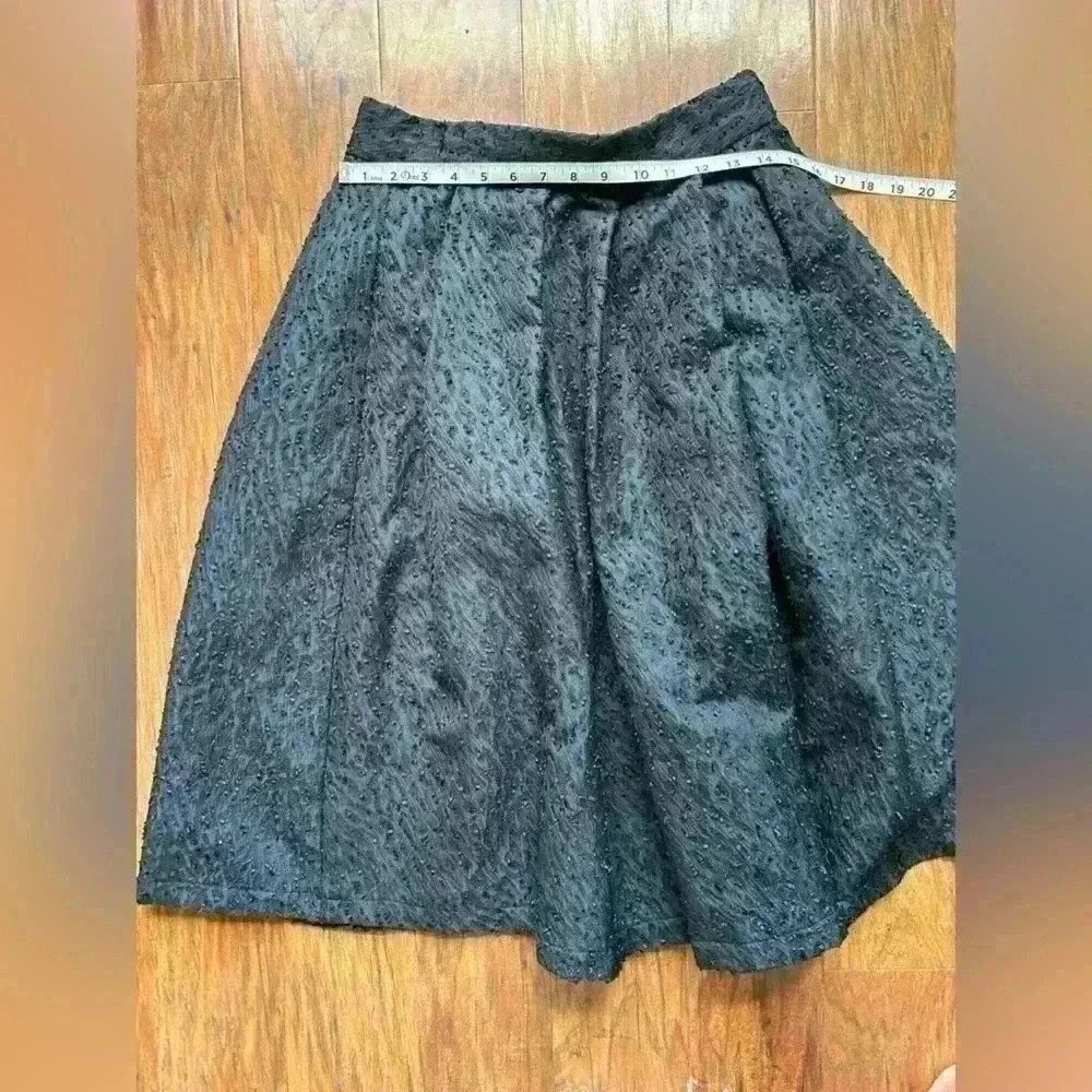 H&M Women’s Size 10 Textured Navy Blue and Black Bubble Knee Length Skirt - Picture 2 of 6